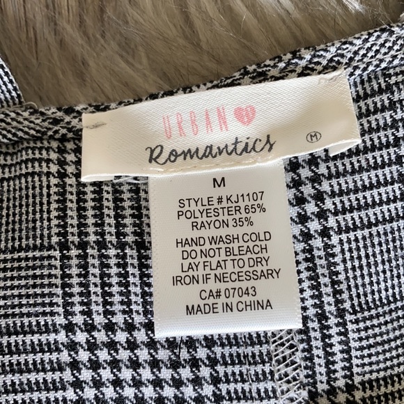 URBAN Romantics Wide Leg Checkered Jumpsuit - Picture 6 of 7